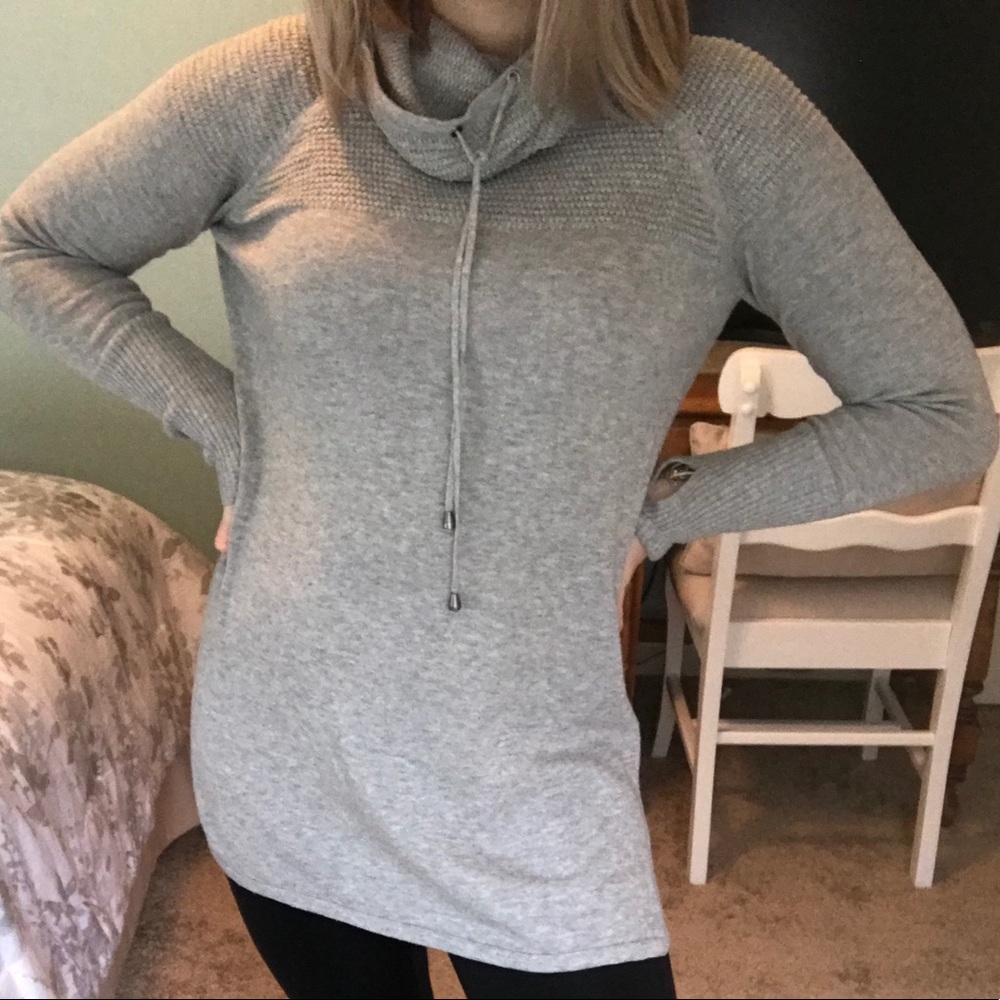 Soft grey sweater (S)